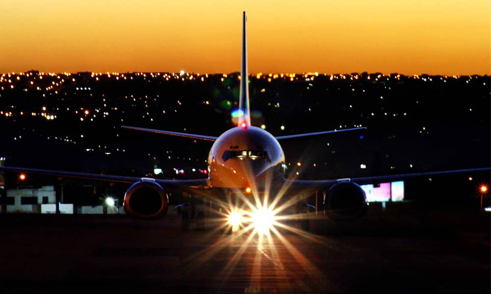 سیستم روشنایی هواپیما در شب